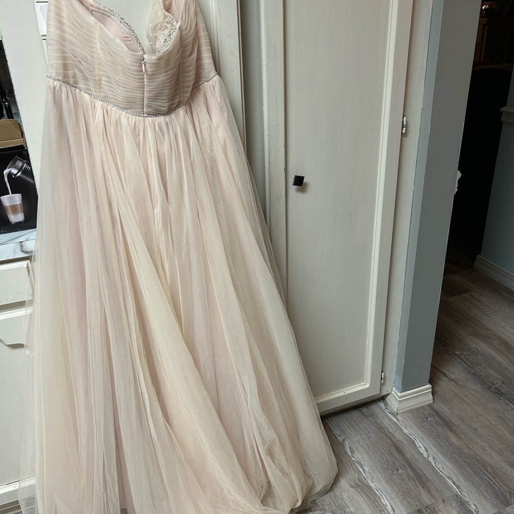 David’s Bridal. David’s Bridal studio wedding dress. Size 20W. Color Stone - Picture 7 of 11